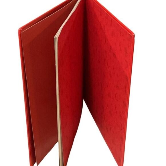 Kohls Cares Peanuts A Charlie Brown Christmas Hardcover Book Charles M. Schulz - Picture 3 of 4